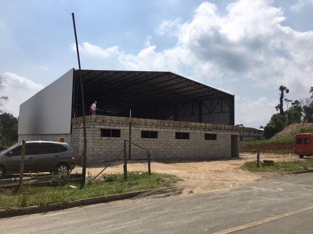 Galpão Industrial em Construção